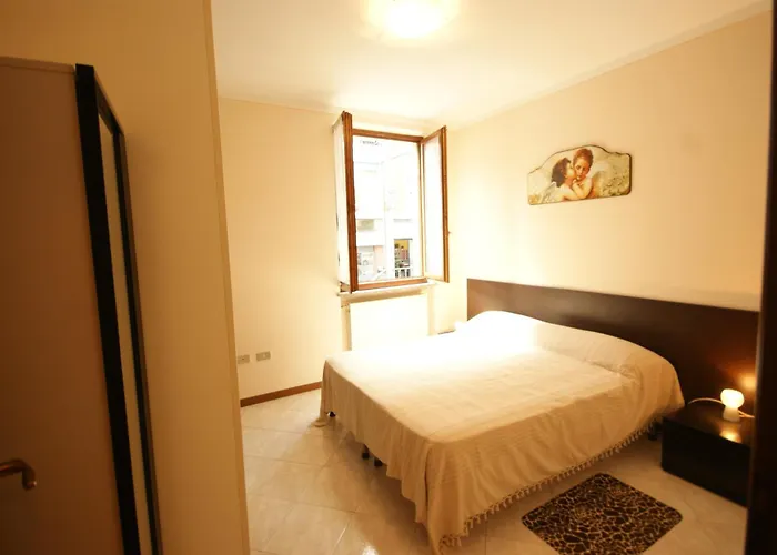 Peter Schubert דירה *